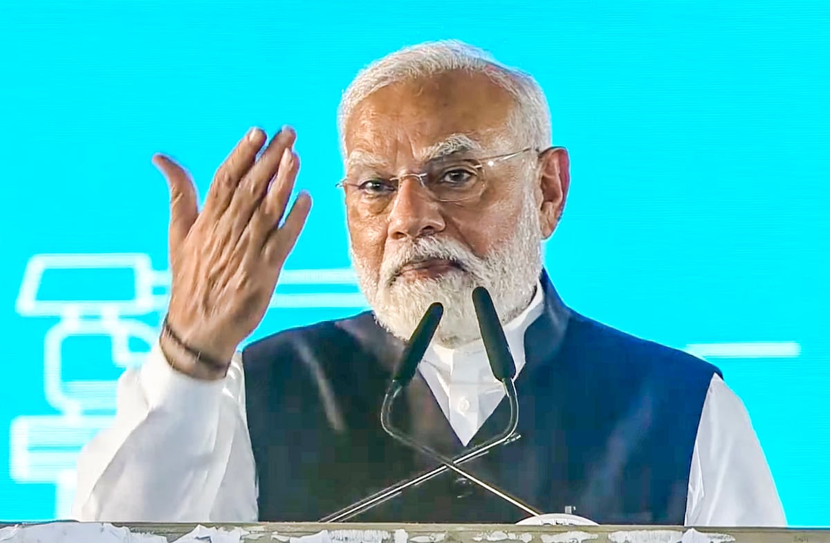 PTI : PM Modi had apologised for the statue collapse during an event in Maharashtra | 